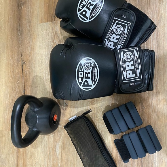 Other - Workout Bundle- A pair of boxing  Gloves, 5 lb weight and 5 lb ankle weights!